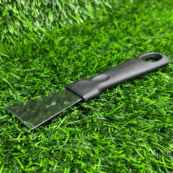 Scrapper with blade
