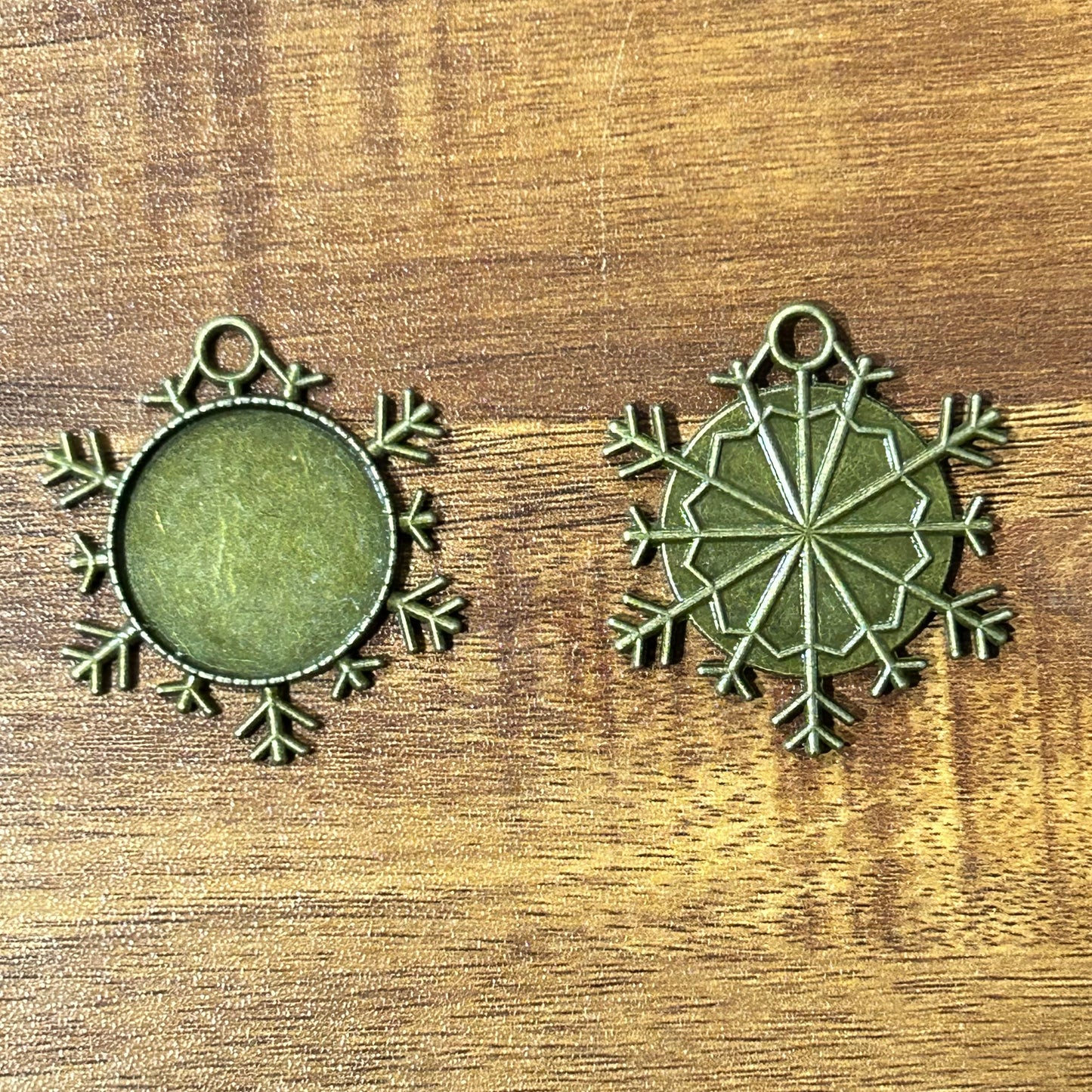 Antique Bezel A9