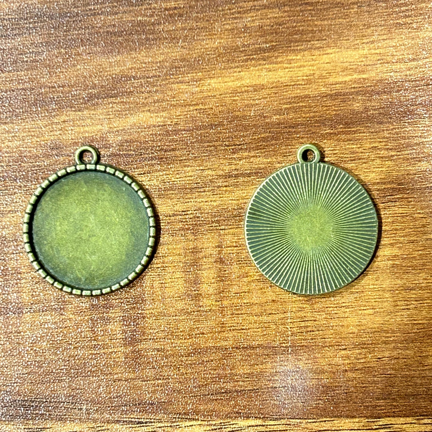 Antique Bezel A3
