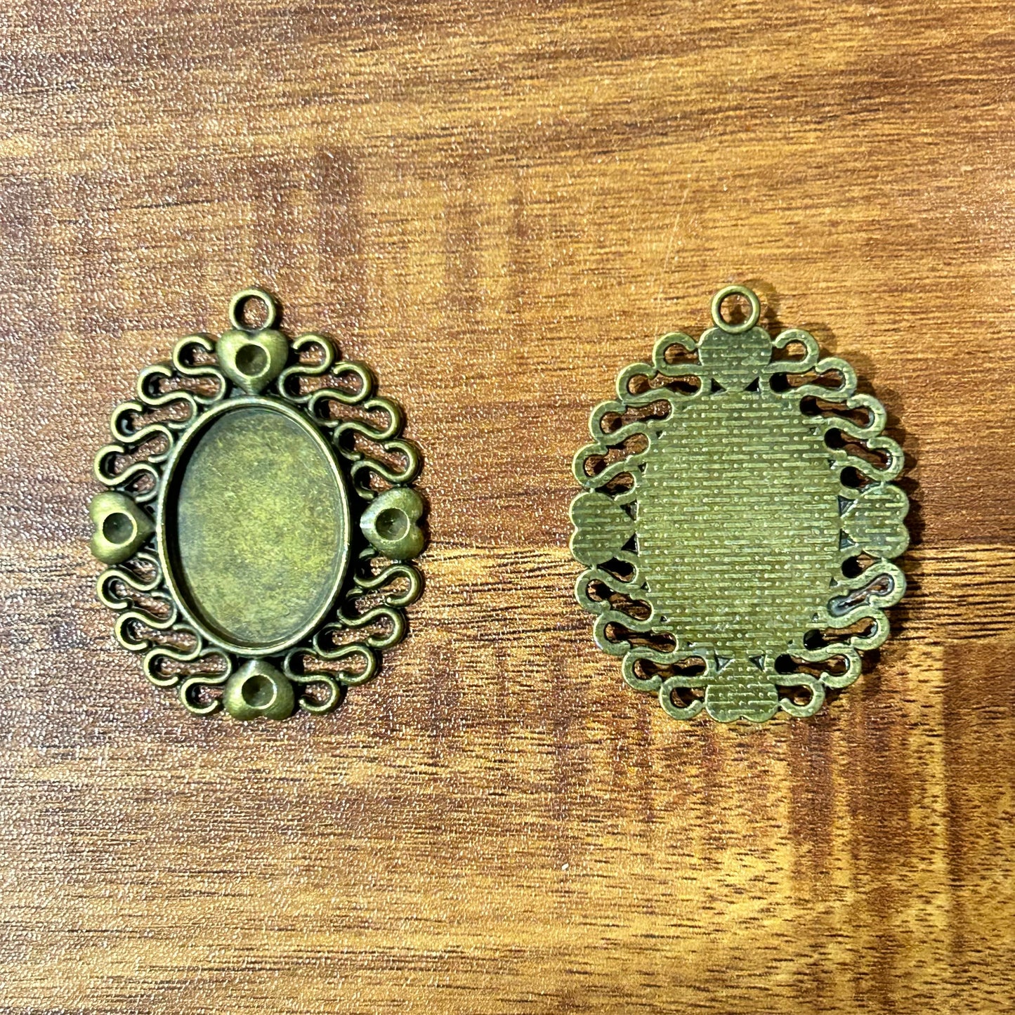 Antique Bezel A10