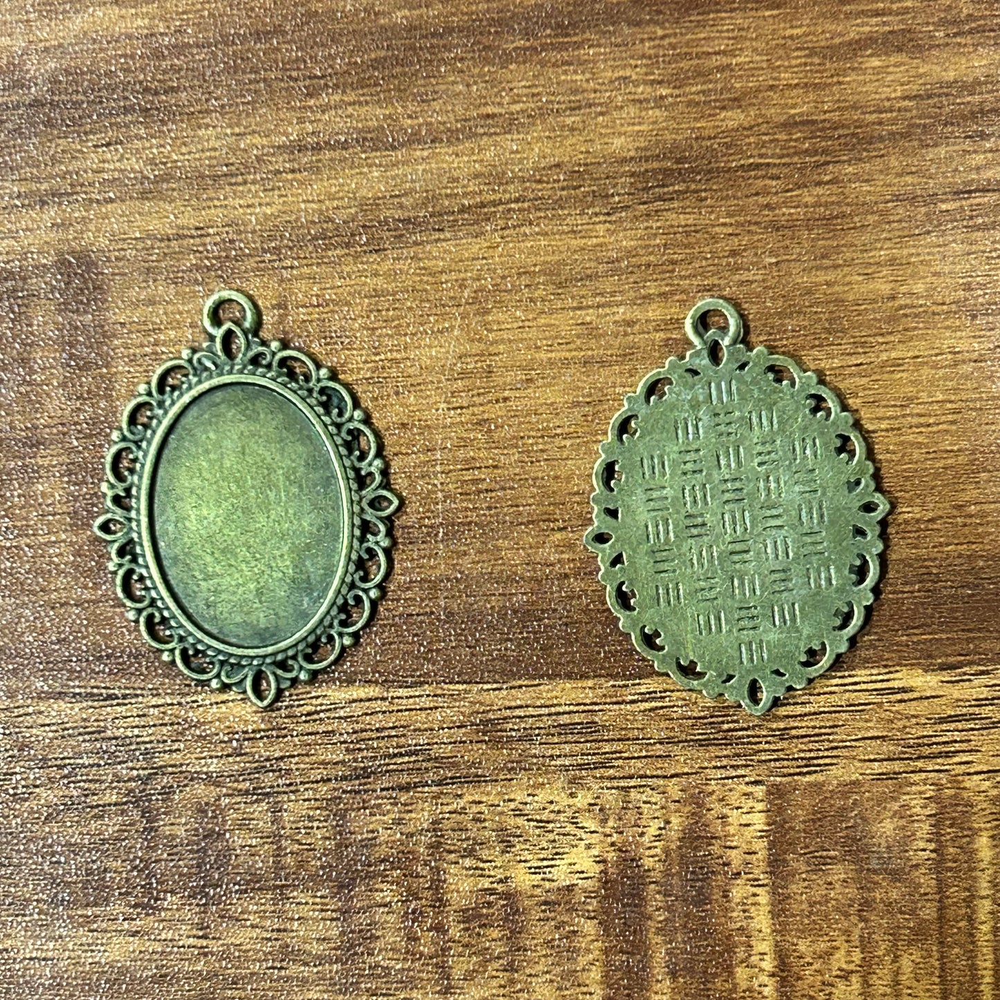 Antique Bezel A4